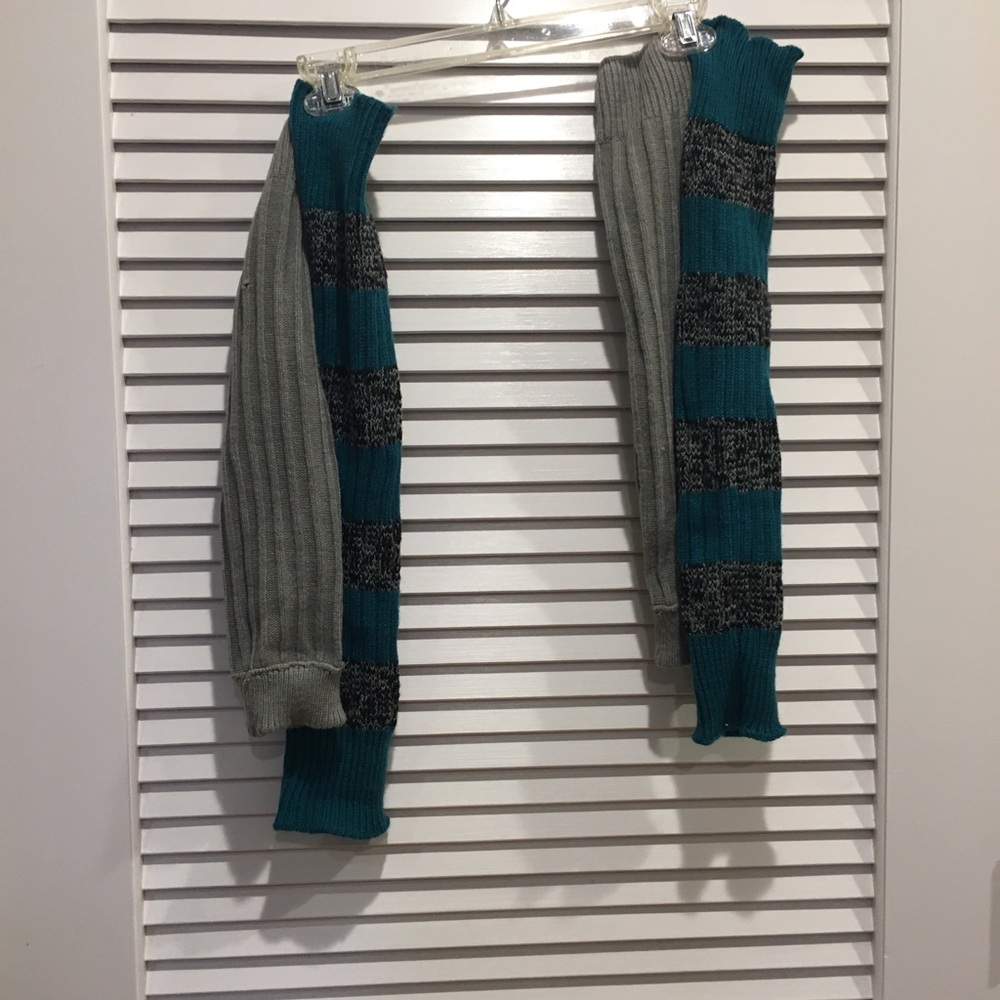 Two pairs leg warmers
